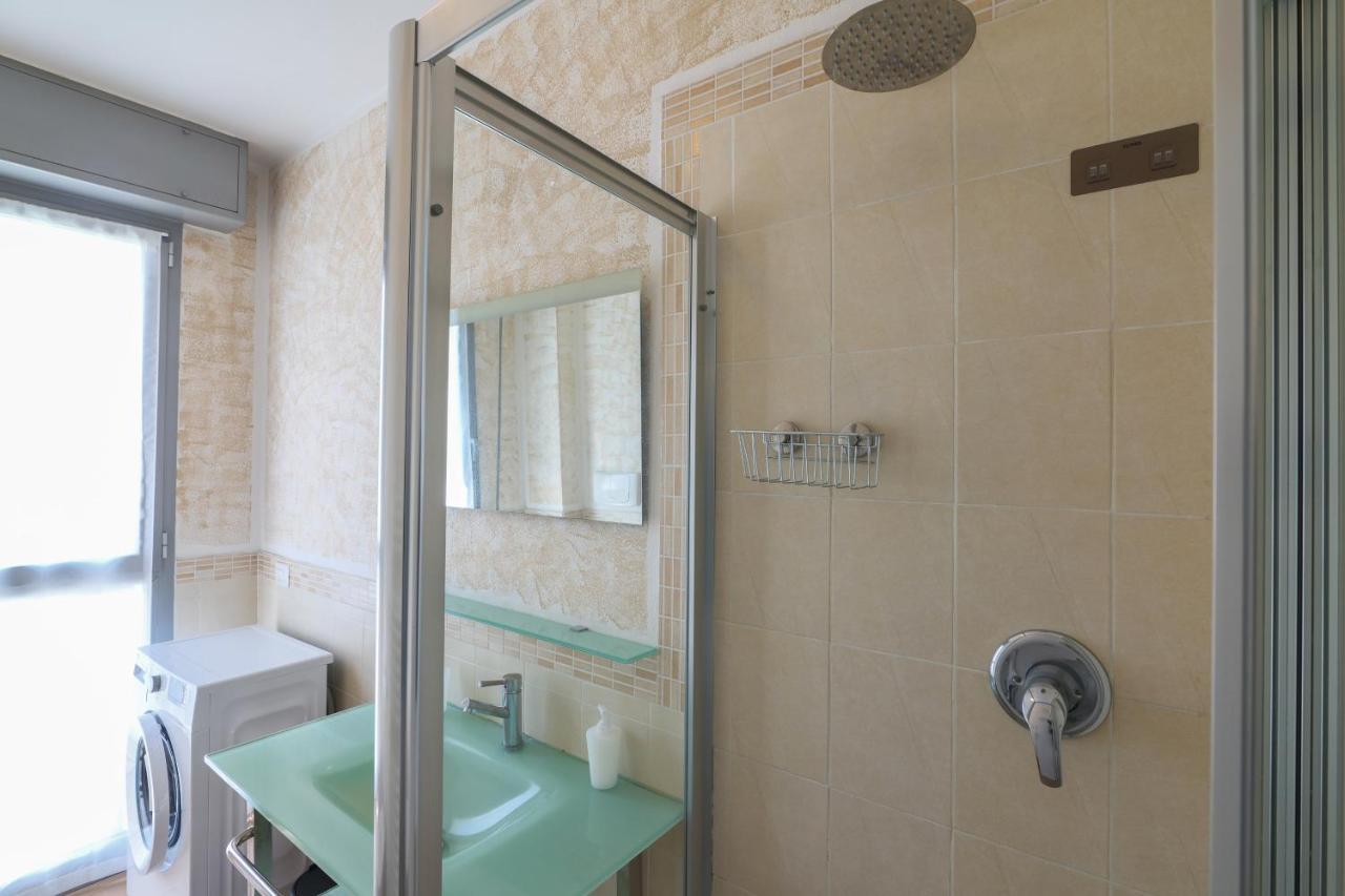 Primopiano - Bonomi Appartement Milaan Buitenkant foto