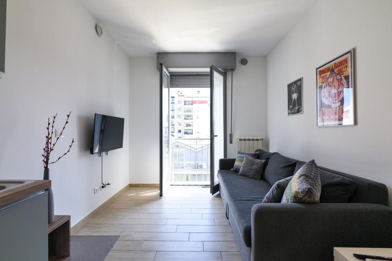 Primopiano - Bonomi Appartement Milaan Buitenkant foto