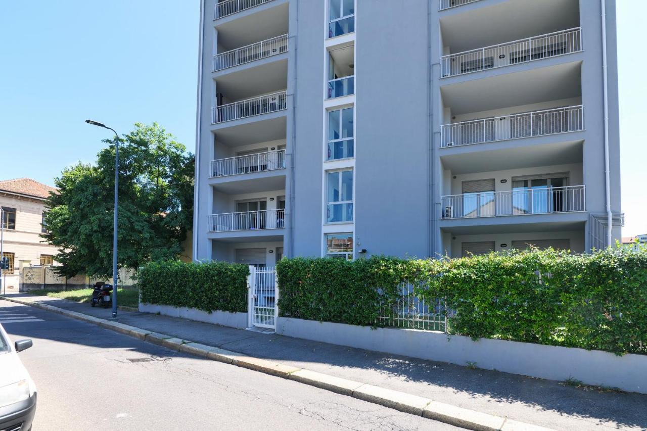 Primopiano - Bonomi Appartement Milaan Buitenkant foto
