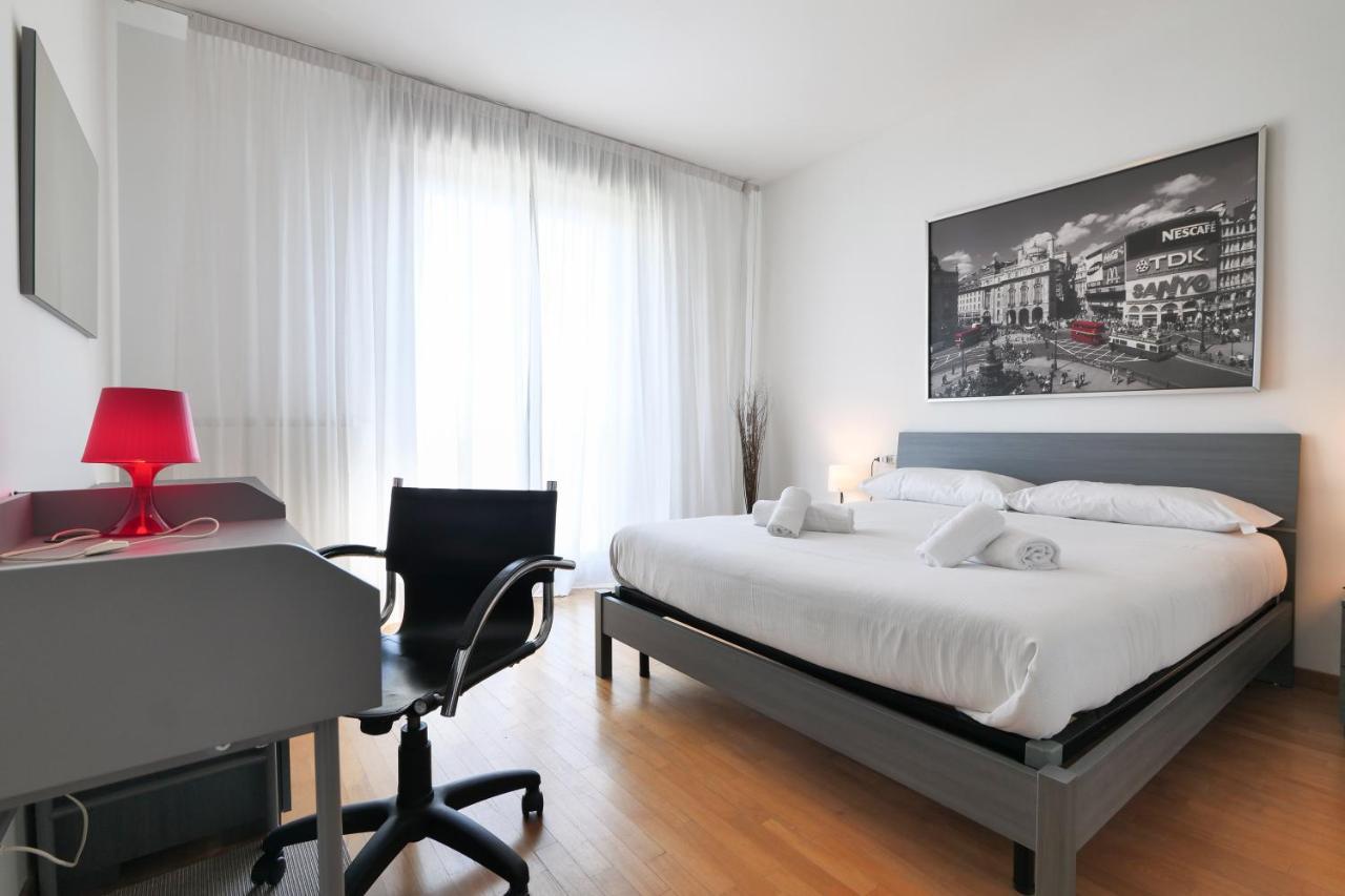 Primopiano - Bonomi Appartement Milaan Buitenkant foto