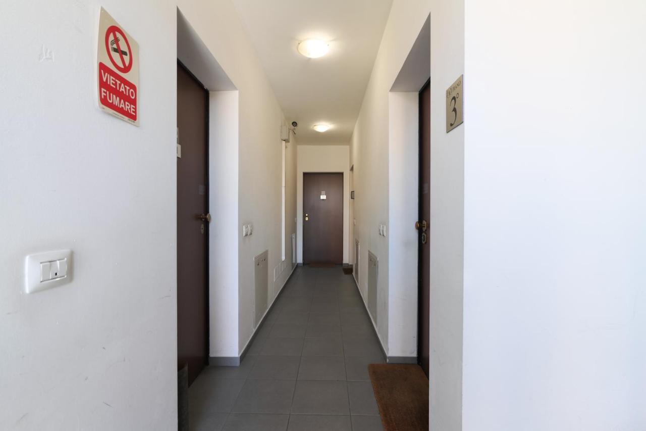 Primopiano - Bonomi Appartement Milaan Buitenkant foto